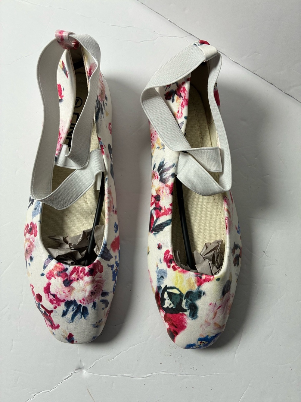 Floral Canvas Ballet Flats with Ankle Ribbon - White Multi